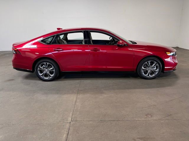 Used 2023 Honda Accord EX-L image 2