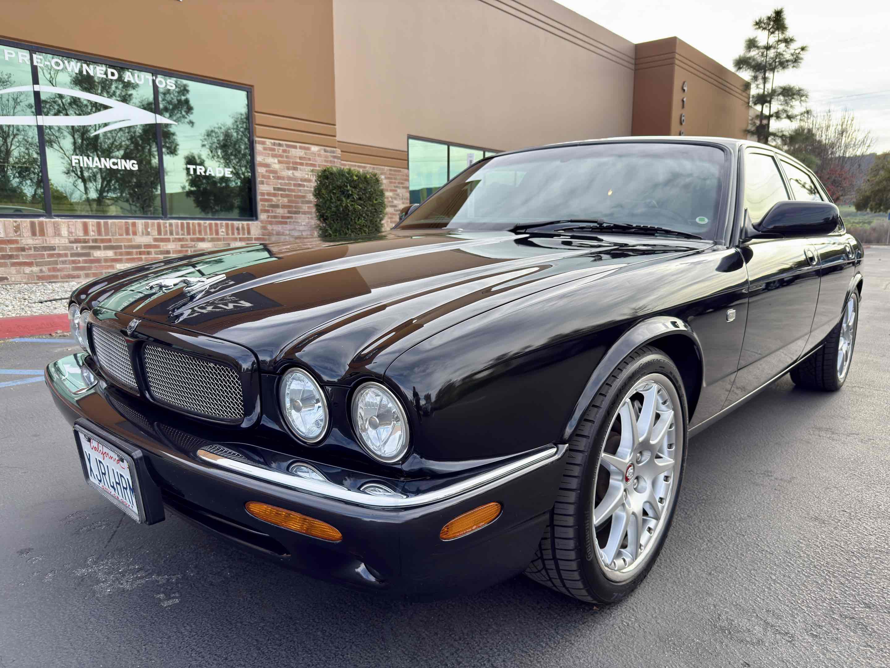 Used 2002 Jaguar XJ8 image 6