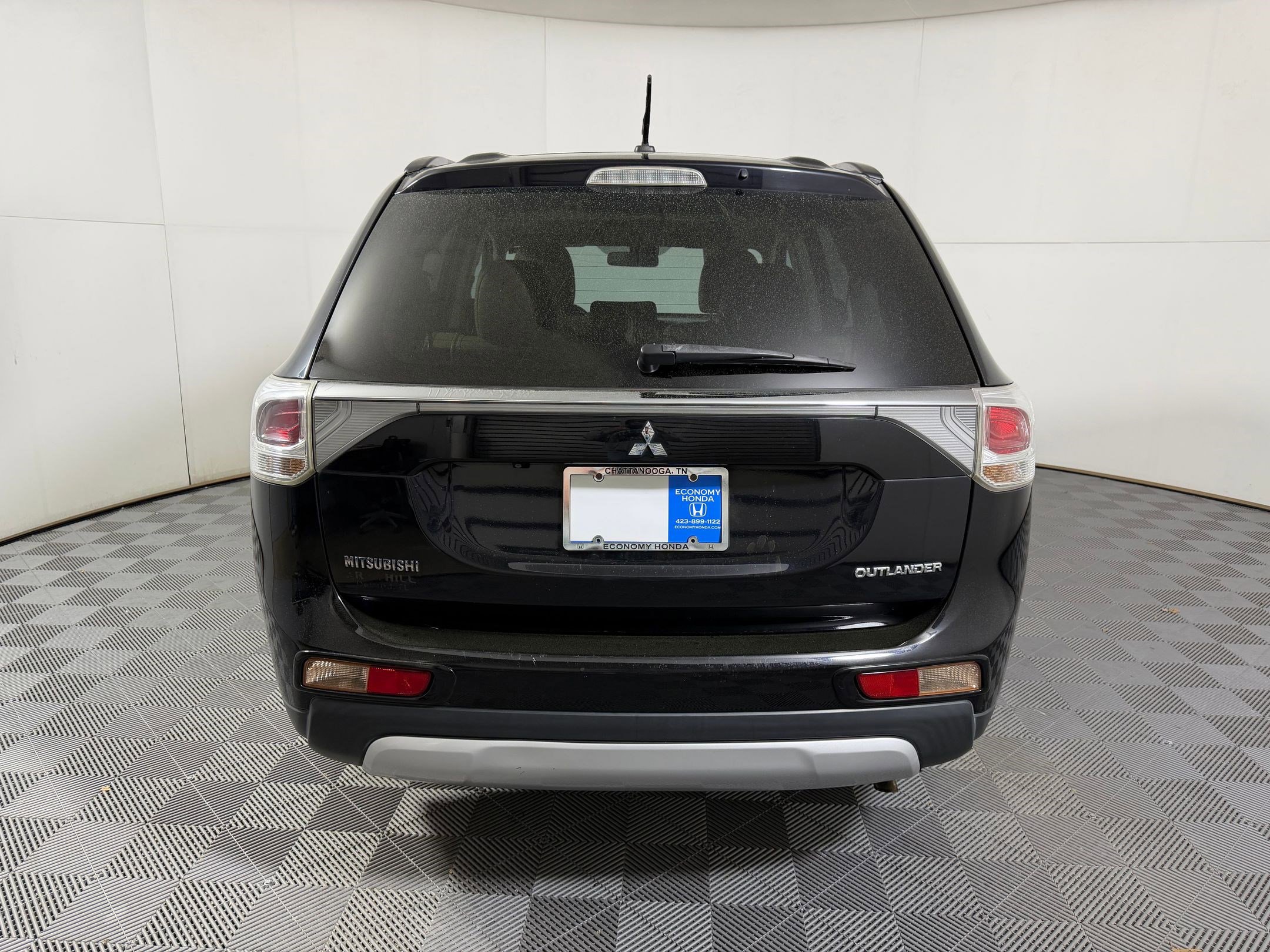 Used 2015 Mitsubishi Outlander SE image 8