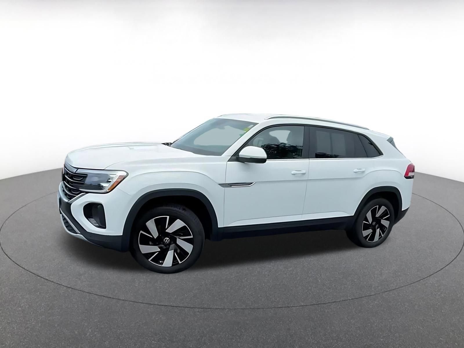 Used 2025 Volkswagen Atlas Cross Sport SE image 8