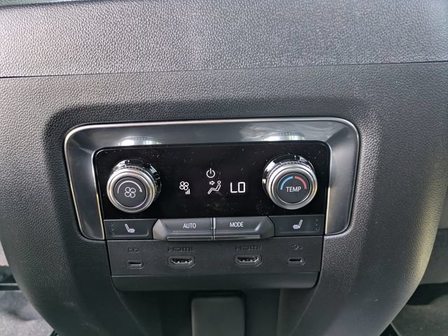 New 2026 GMC Yukon Denali w/ Denali Reserve Package AWD/4WD image 17