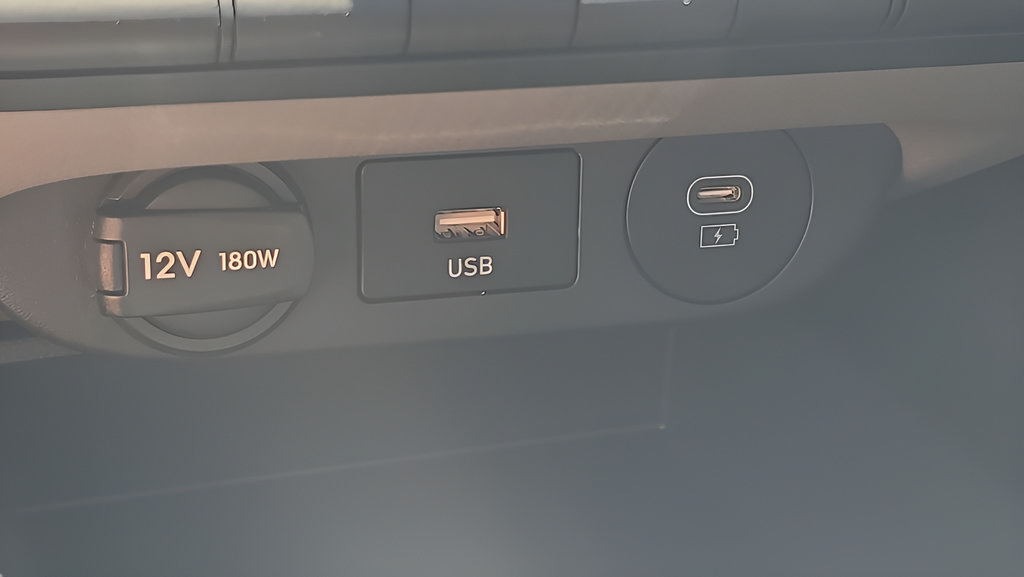 New 2026 Hyundai Elantra SE FWD image 32