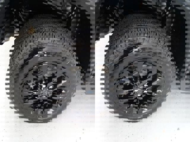 Certified 2025 Jeep Wrangler Unlimited Sahara image 28