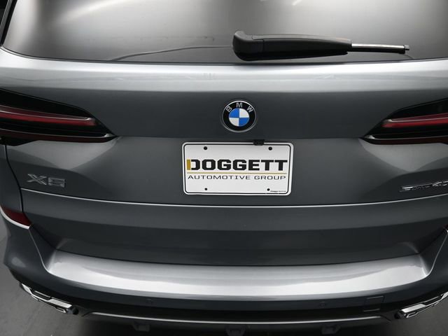Used 2024 BMW X5 sDrive40i w/ M Sport Package image 16