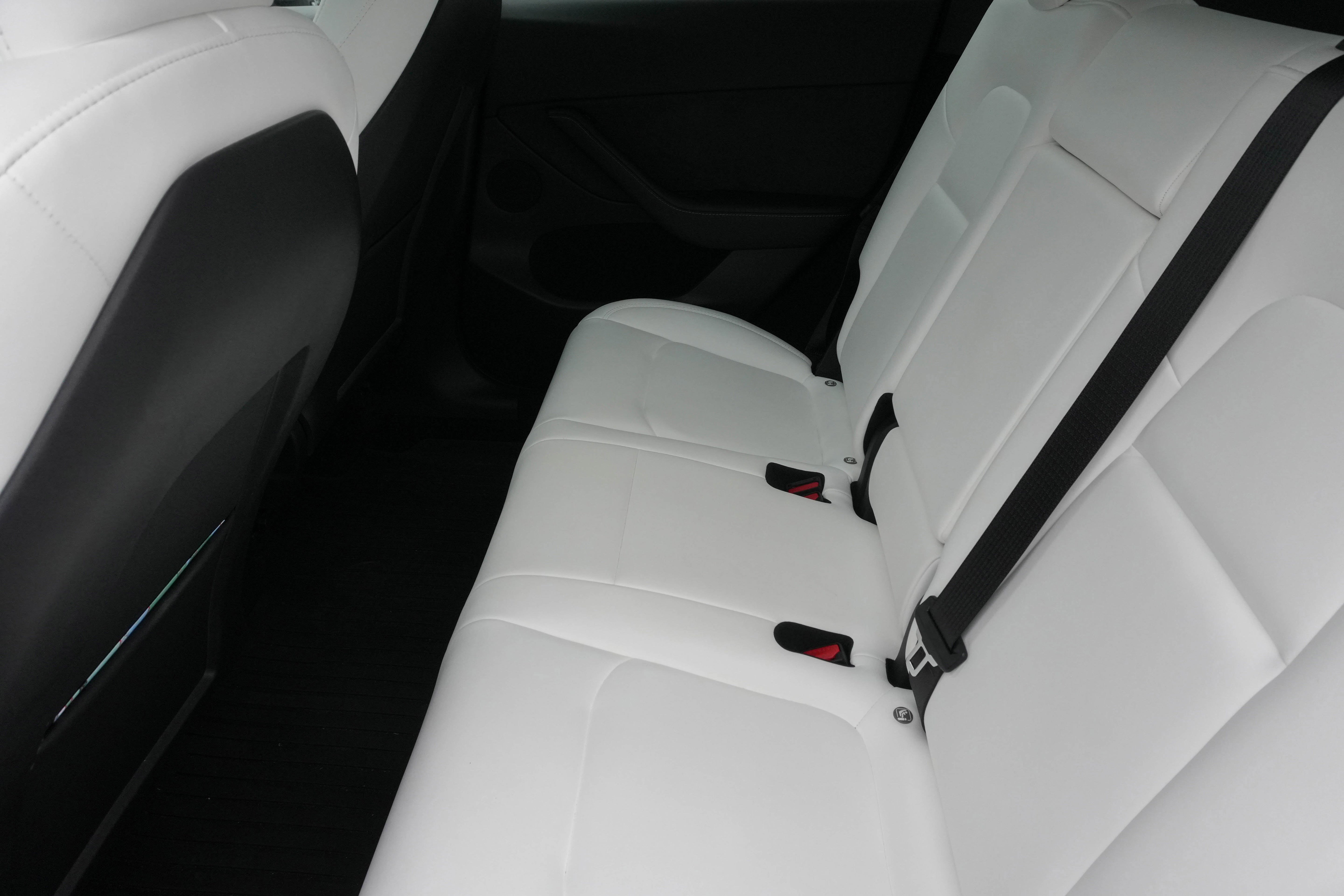 Used 2024 Tesla Model Y Performance image 33