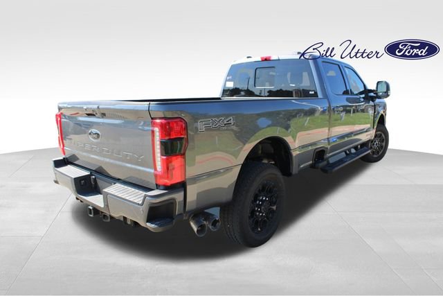 New 2026 Ford F350 Lariat w/ Black Appearance Package image 3