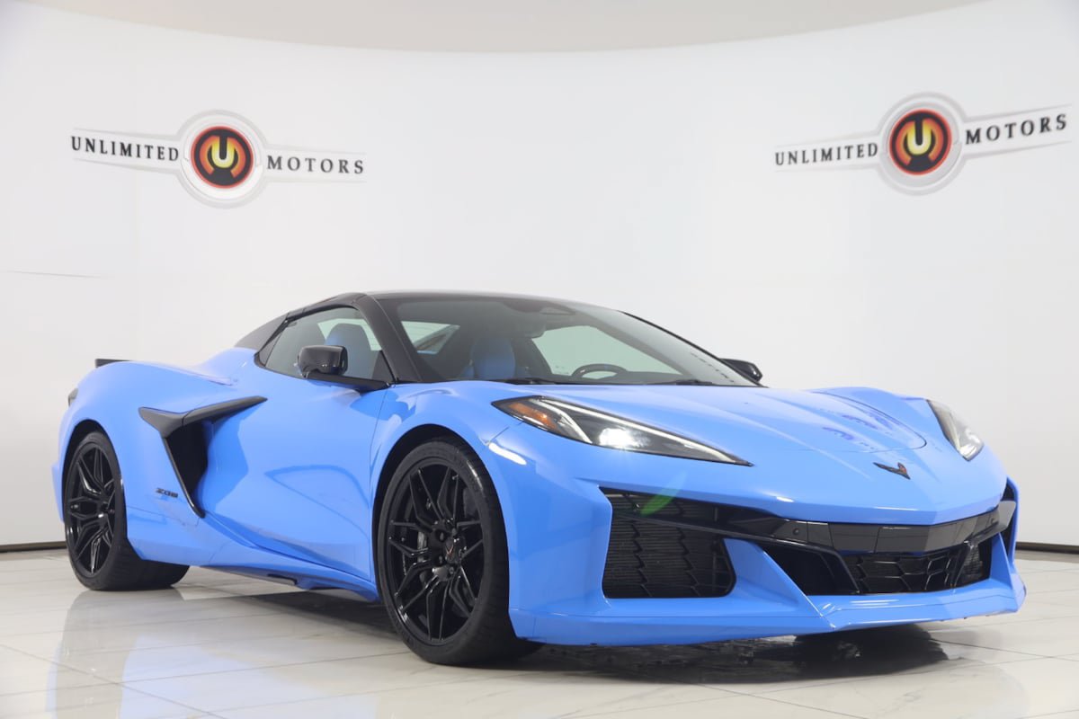 Used 2024 Chevrolet Corvette Z06 w/ Stealth Interior Trim Package RWD image 49