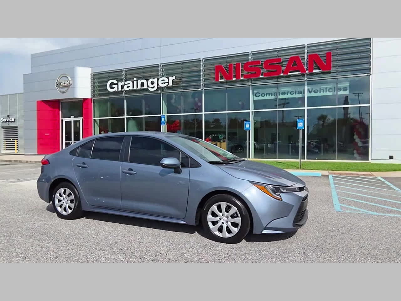 Used 2025 Toyota Corolla LE FWD image 17