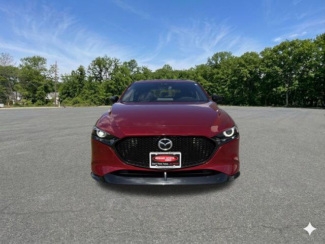 Used 2023 MAZDA MAZDA3 Hatchback w/Premium Plus Pkg AWD/4WD image 3