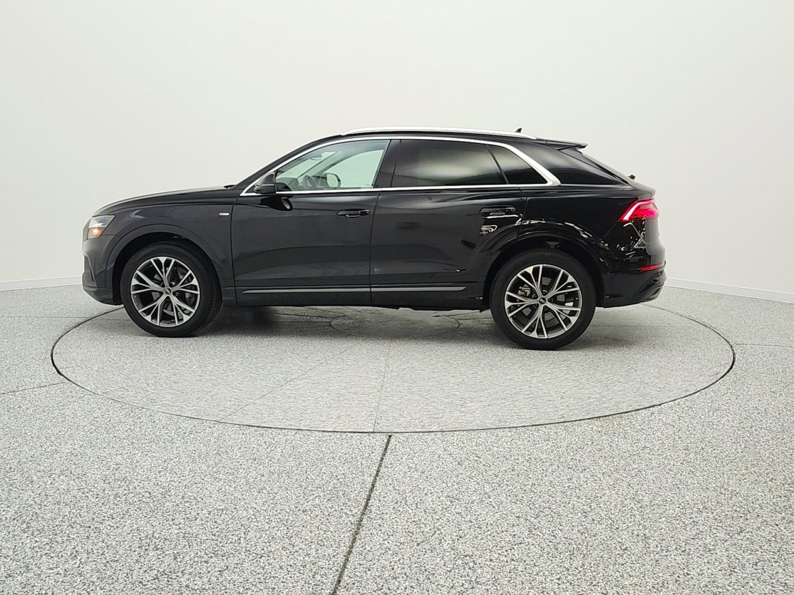 Used 2023 Audi Q8 Premium Plus w/ Premium Plus Package AWD/4WD image 8