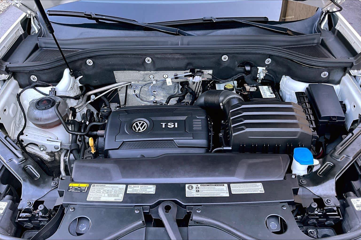 Used 2020 Volkswagen Atlas Cross Sport SEL AWD/4WD image 32