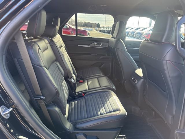 Used 2025 Ford Explorer ST-Line w/ Premium Package image 16