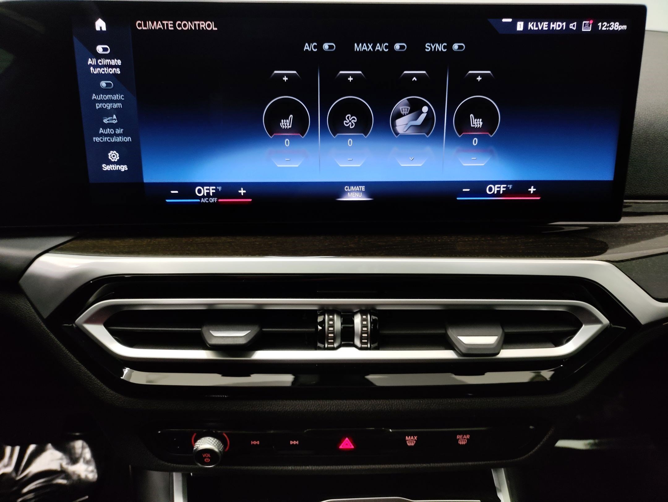 Certified 2023 BMW 330i Sedan w/ Convenience Package image 22