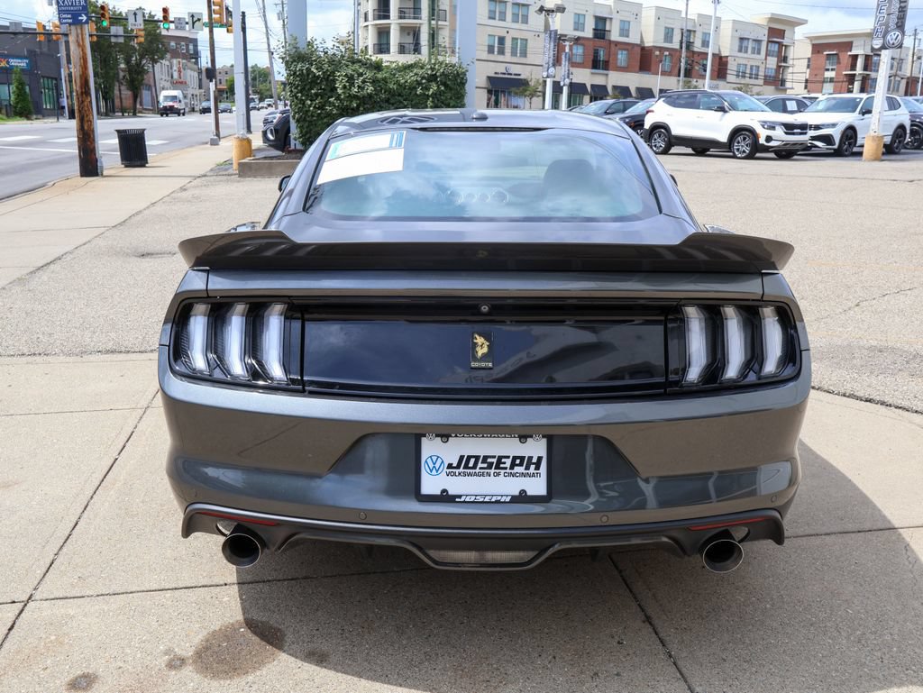 Used 2016 Ford Mustang GT RWD image 4