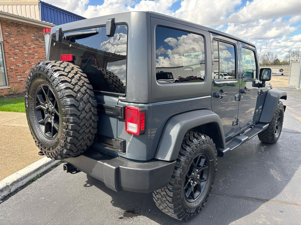 Used 2018 Jeep Wrangler Unlimited Sport S image 3