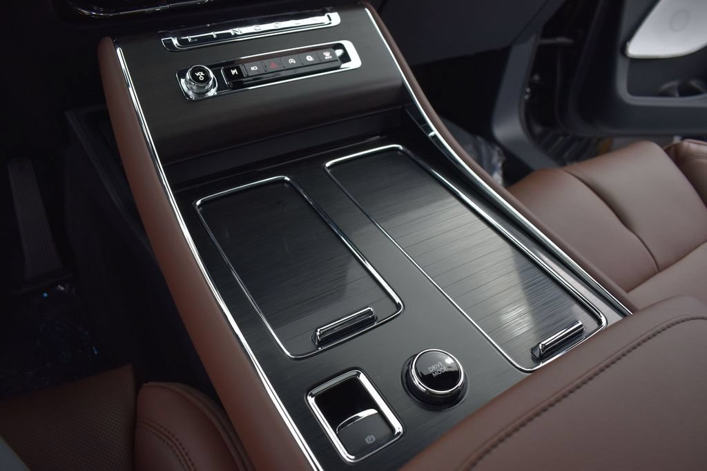 New 2026 Lincoln Aviator Reserve AWD/4WD image 16