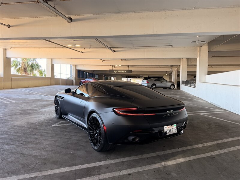 Used 2024 Aston Martin DB12 Coupe RWD image 3