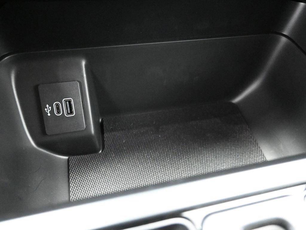 New 2025 Ford F150 XLT w/ Equipment Group 302A MID image 31