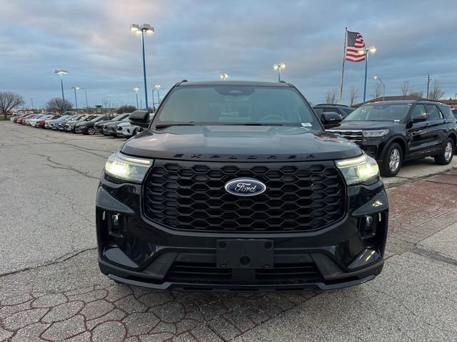 New 2026 Ford Explorer ST-Line w/ ST-Line Street Pack image 2