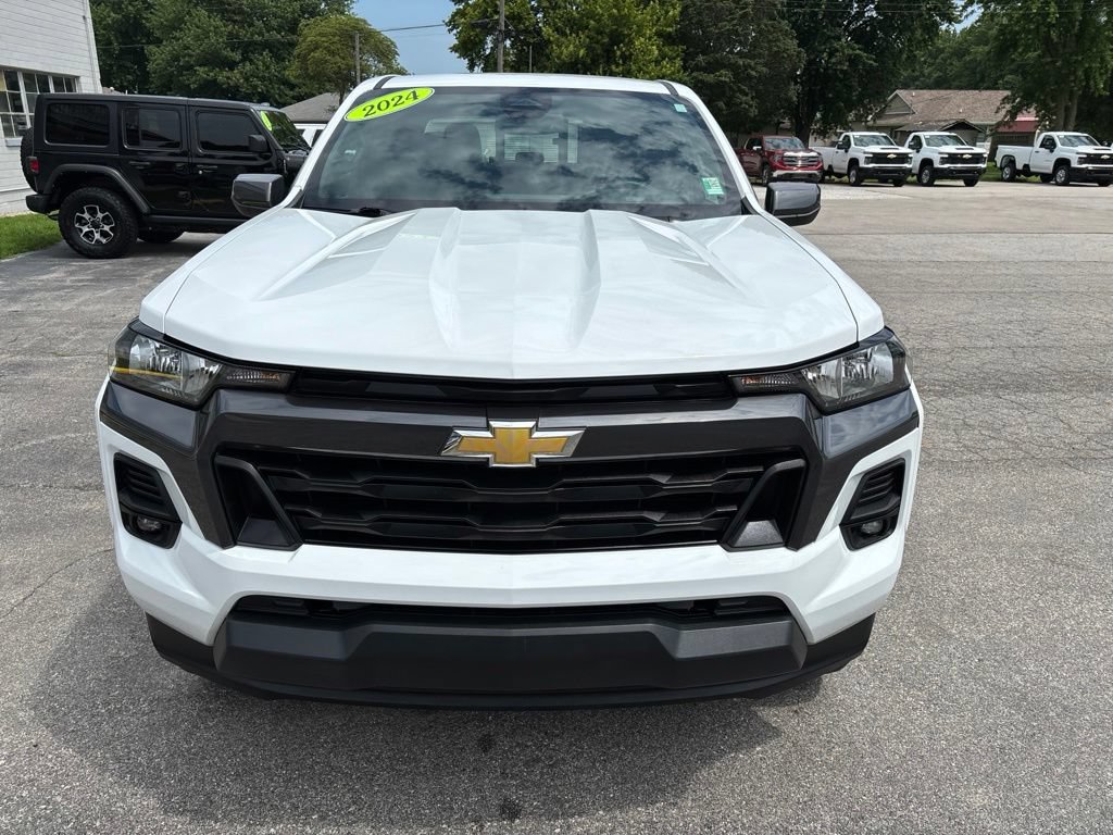 Used 2024 Chevrolet Colorado LT w/ LT Convenience Package II RWD image 2