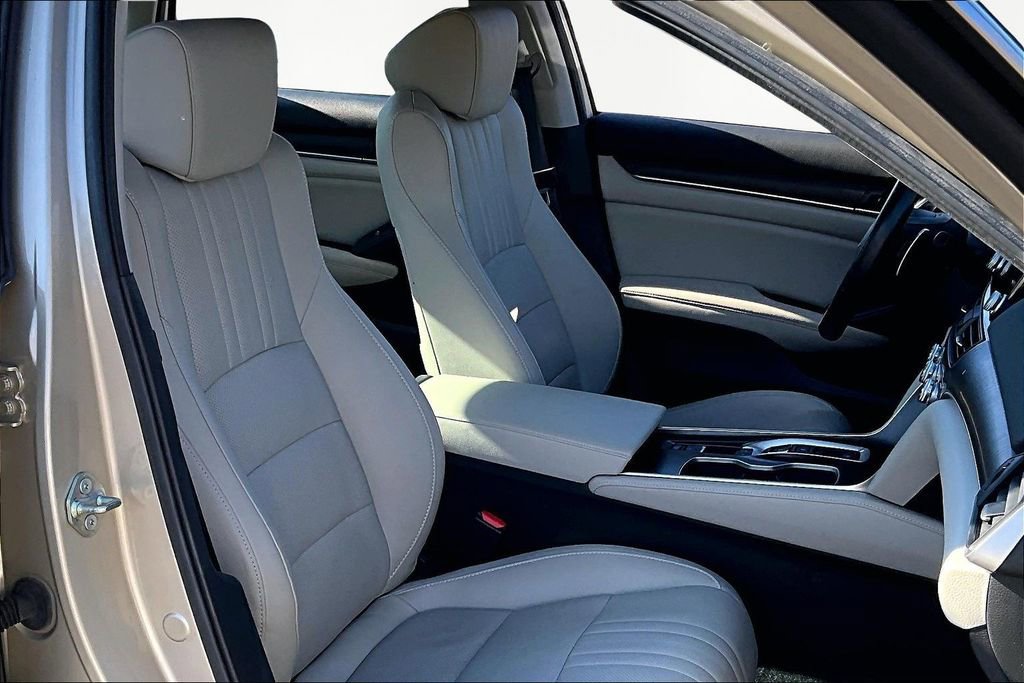 Used 2020 Honda Accord Touring image 22