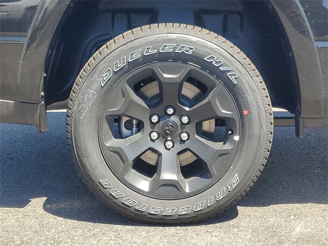 New 2026 RAM 1500 4x4 Crew Cab image 5