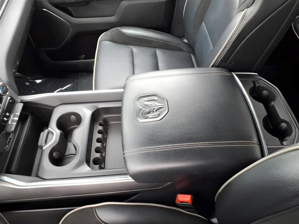 Used 2024 RAM 1500 Laramie image 11