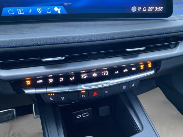 Used 2025 Cadillac XT4 Sport image 16