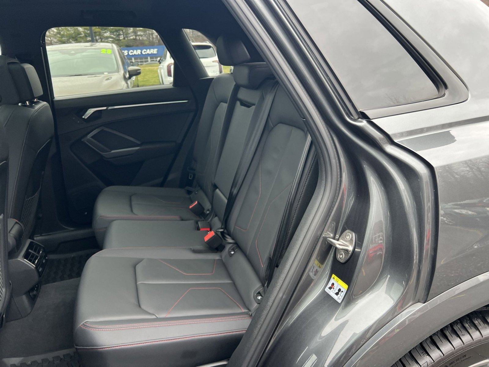 Used 2025 Audi Q3 2.0T Premium Plus w/ Premium Plus Package image 24