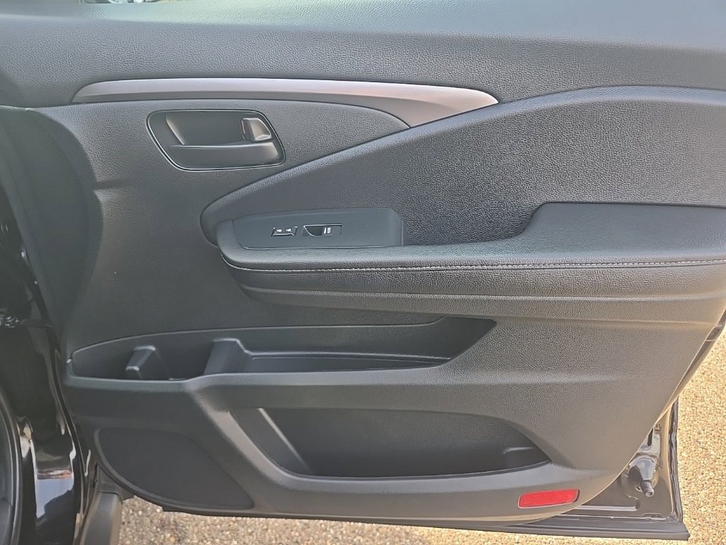 Used 2023 Honda Passport EX-L image 28