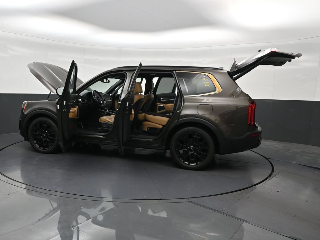 Used 2022 Kia Telluride SX w/ Nightfall Edition Package AWD/4WD image 35