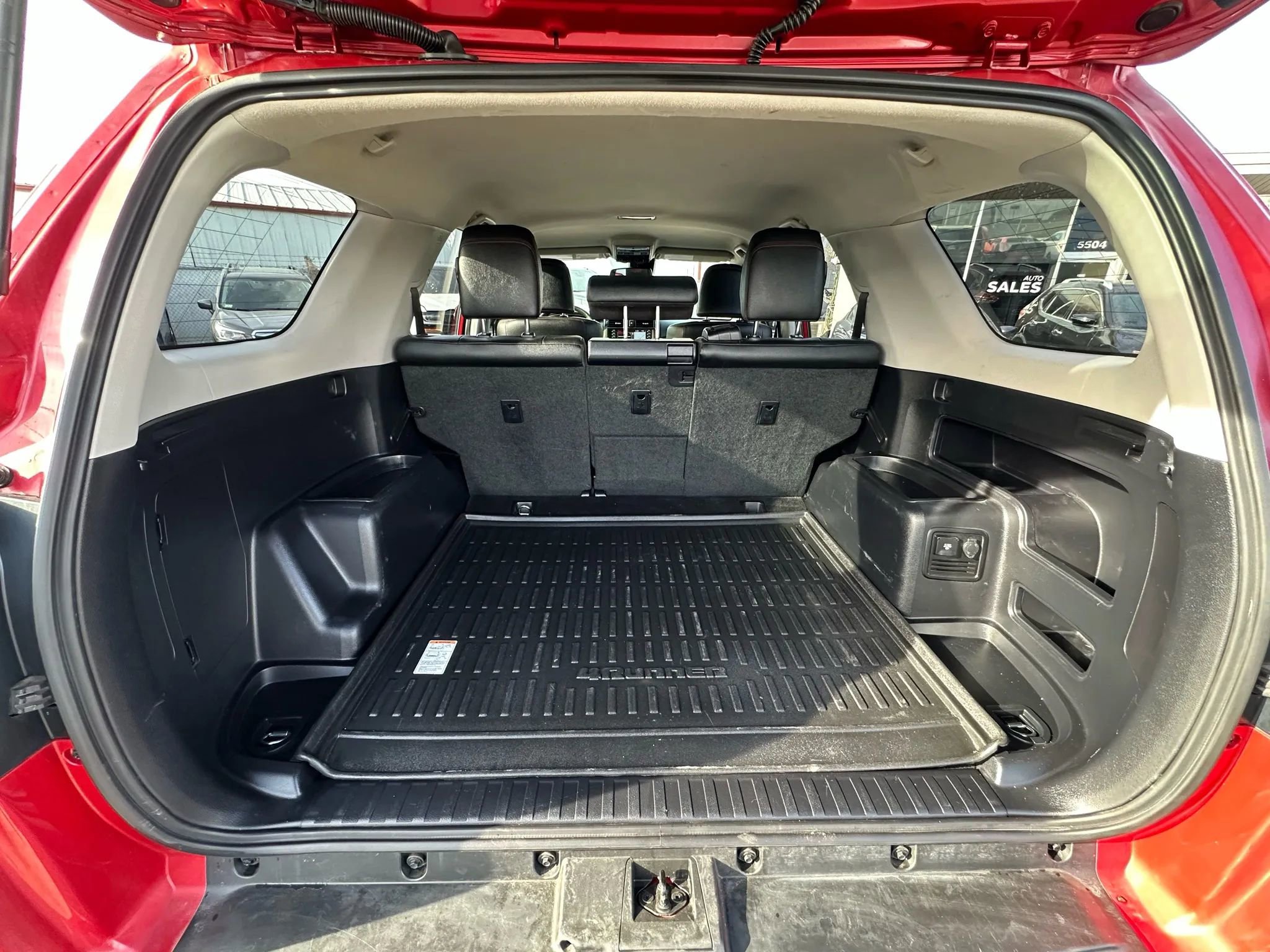 Used 2021 Toyota 4Runner TRD Off-Road Premium AWD/4WD image 11