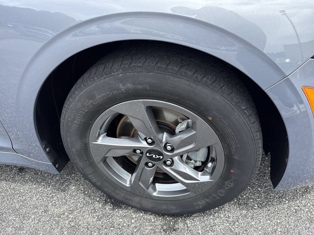 Used 2023 Kia K5 LXS FWD image 12