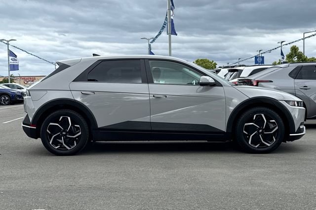Used 2024 Hyundai Ioniq 5 SEL RWD image 3