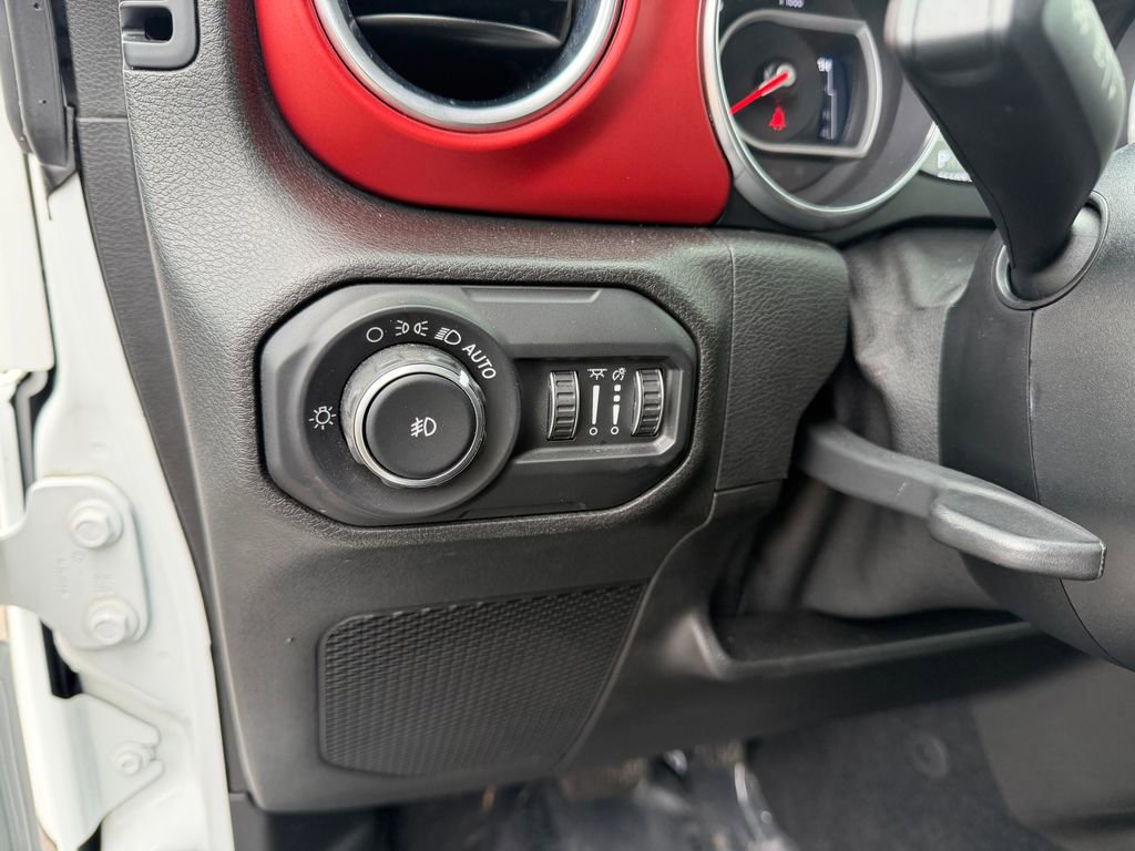 Used 2019 Jeep Wrangler Unlimited Rubicon w/ Dual Top Group AWD/4WD image 15