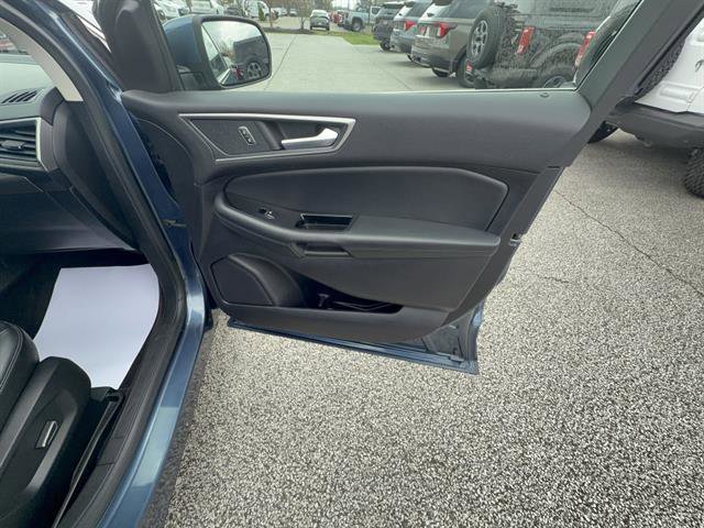 Used 2019 Ford Edge SEL w/ Equipment Group 201A AWD/4WD image 25