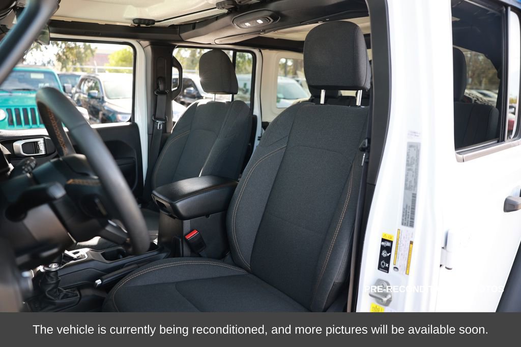 Used 2024 Jeep Wrangler Unlimited image 10
