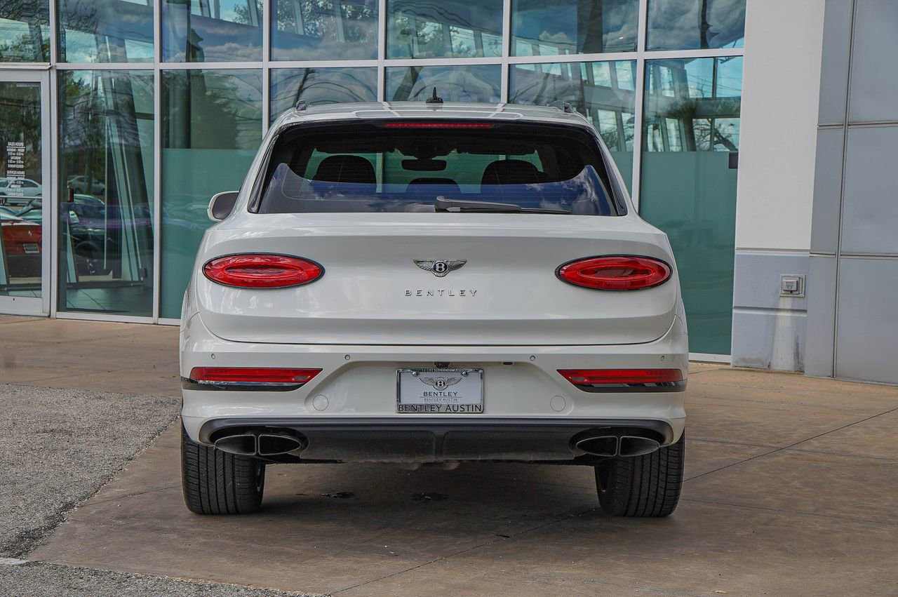 Used 2023 Bentley Bentayga AWD/4WD image 15