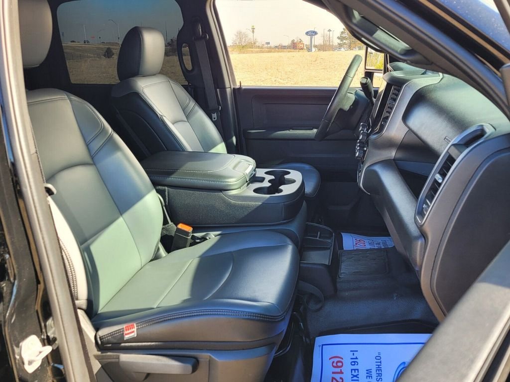 Used 2025 RAM 3500 Tradesman w/ Chrome Appearance Group AWD/4WD image 13