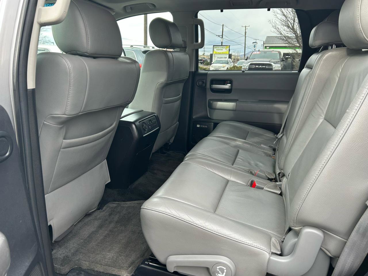 Used 2017 Toyota Sequoia Limited w/ Safety & Convenience Package AWD/4WD image 11