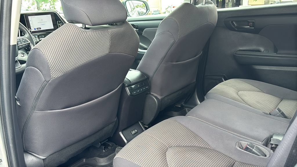 Used 2023 Toyota Highlander L FWD image 30