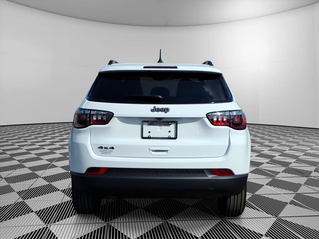 New 2026 Jeep Compass Latitude image 5