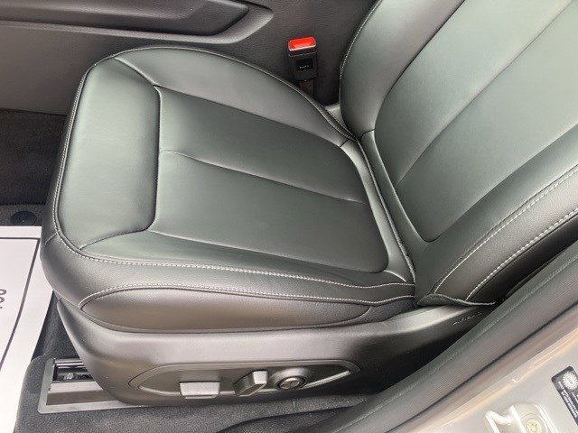 New 2025 Jeep Grand Cherokee Limited w/ Trailer Tow Package image 11