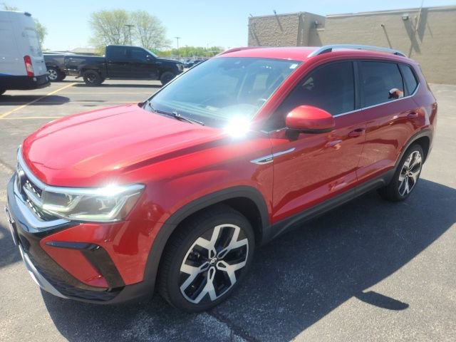 Used 2022 Volkswagen Taos SEL AWD/4WD image 1