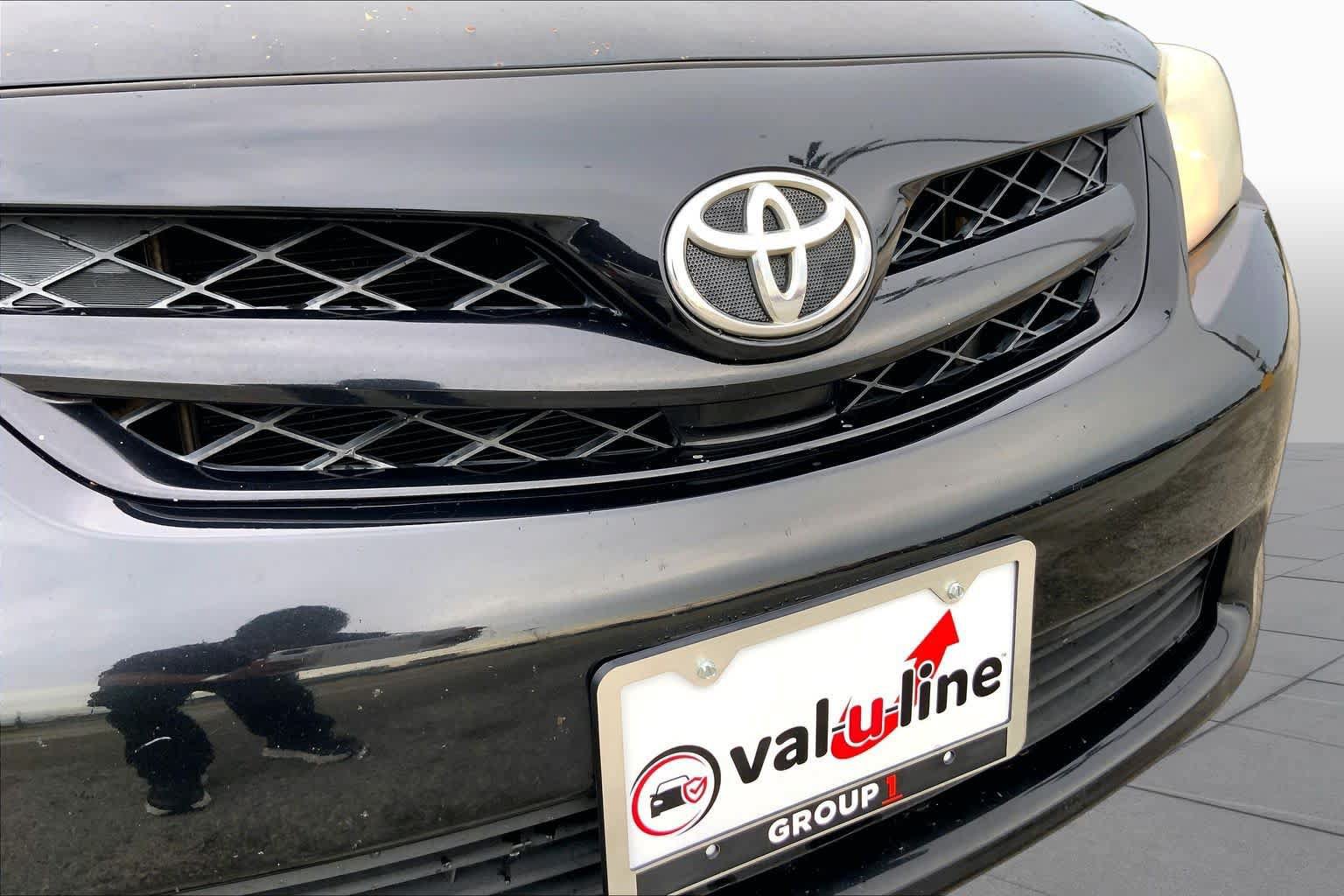 Used 2012 Toyota Corolla LE FWD image 28