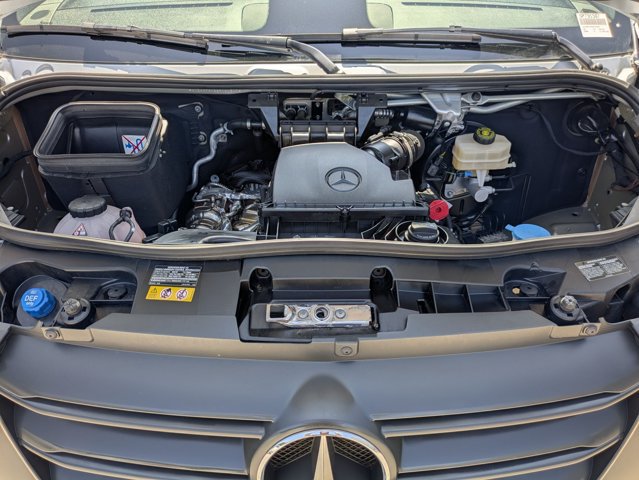 Used 2025 Mercedes-Benz Sprinter 2500 image 23