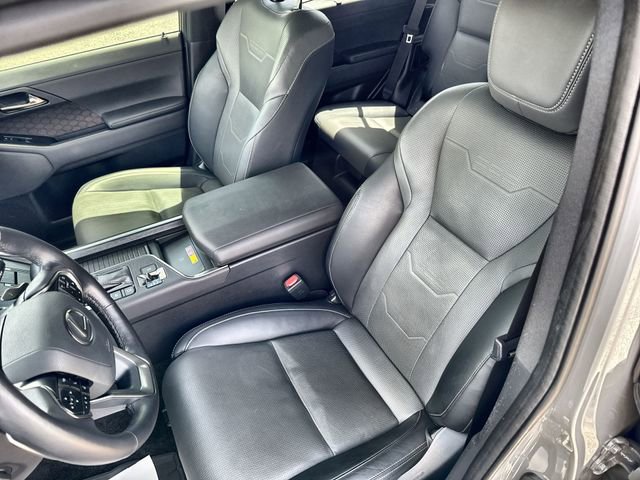 Used 2024 Lexus GX 550 w/ Cold Area Package image 20