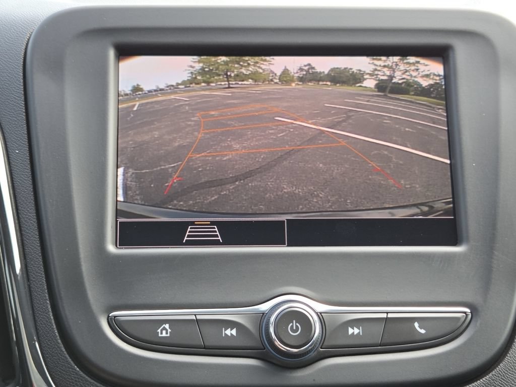 Used 2023 Chevrolet Equinox RS FWD image 11