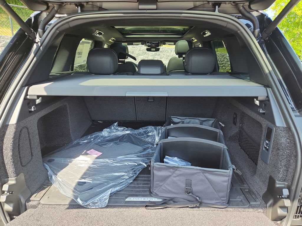 New 2026 Land Rover Range Rover SE AWD/4WD image 13