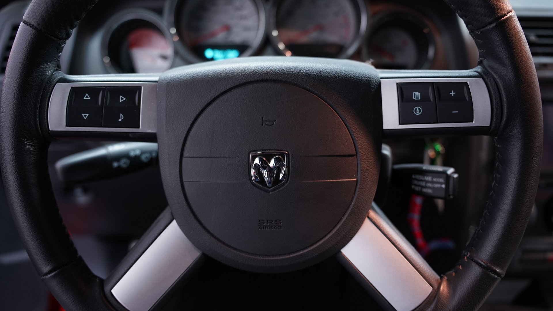 Used 2008 Dodge Challenger SRT8 image 34